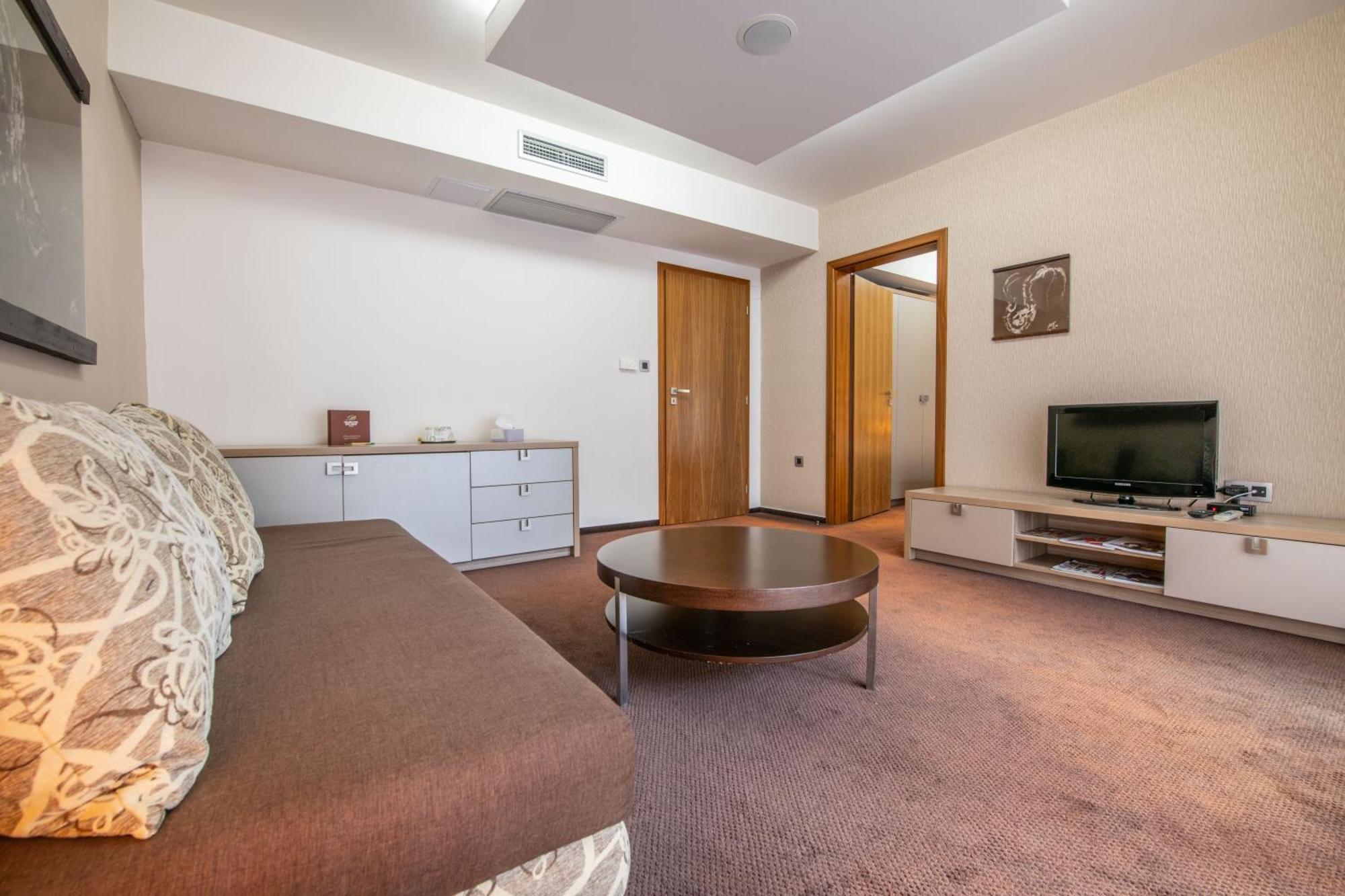 Wellness Hotel Diplomat Rajecké Teplice Exterior foto