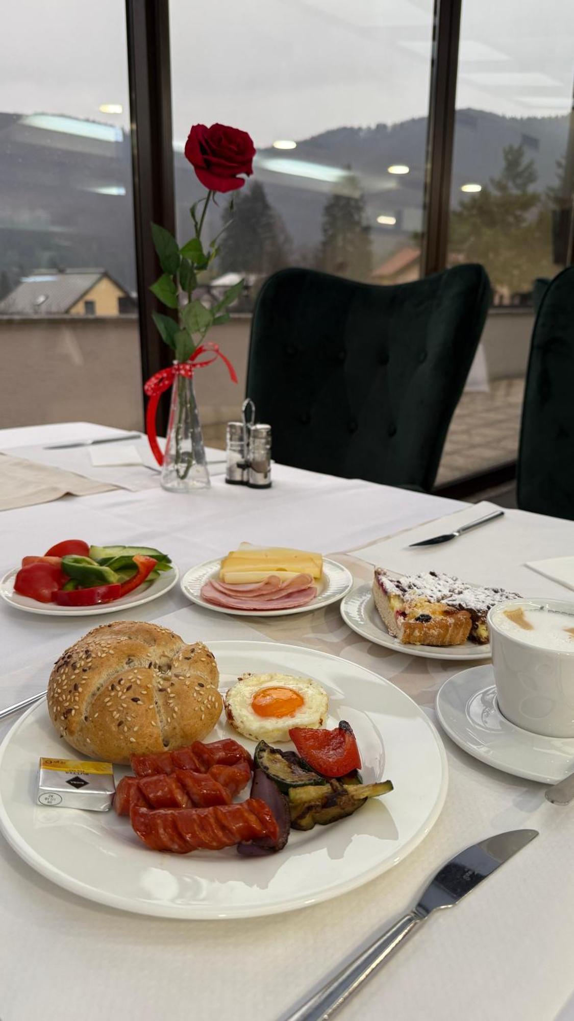 Wellness Hotel Diplomat Rajecké Teplice Exterior foto