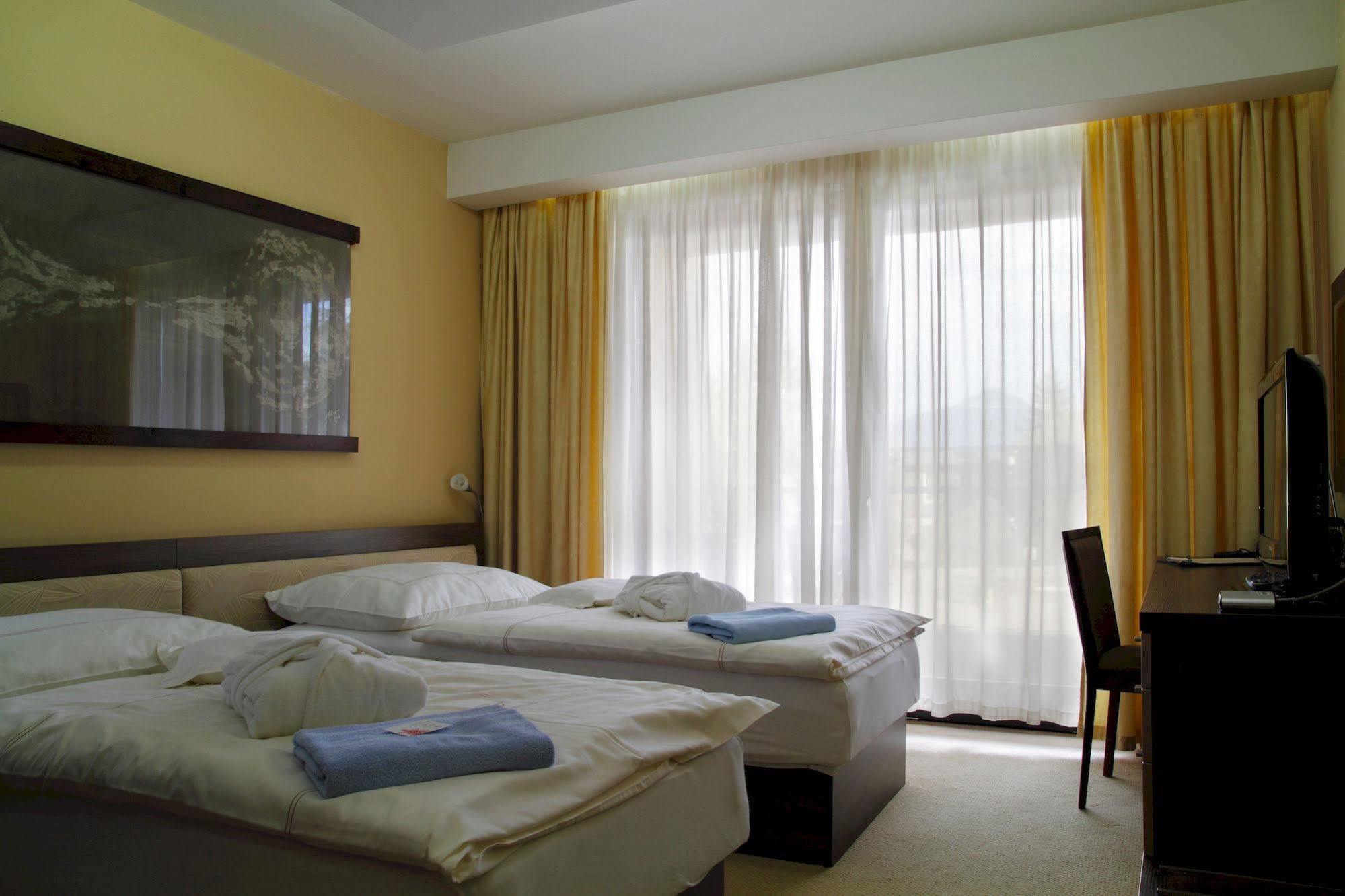 Wellness Hotel Diplomat Rajecké Teplice Exterior foto